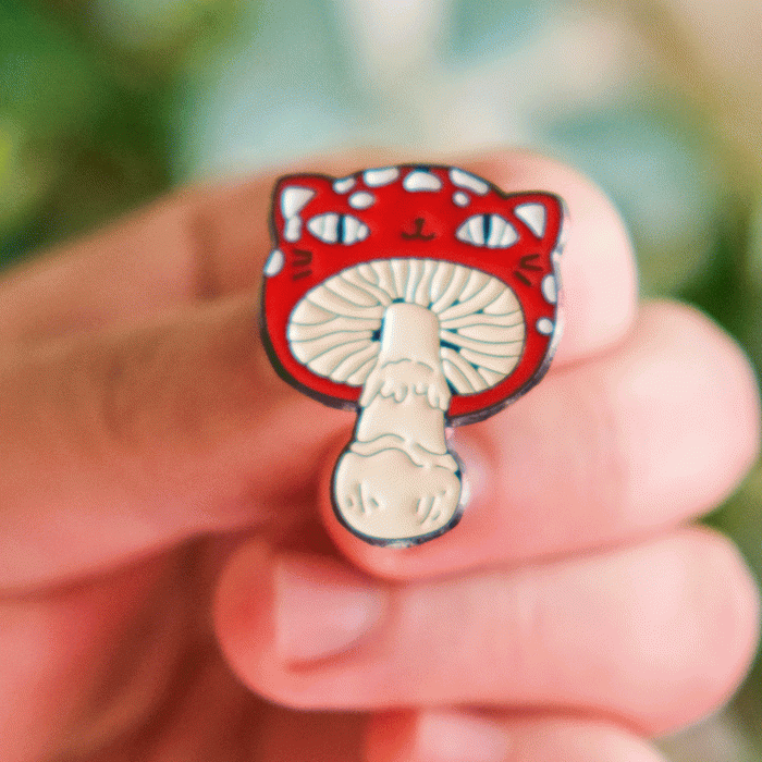 Fly Agaric Cat pin