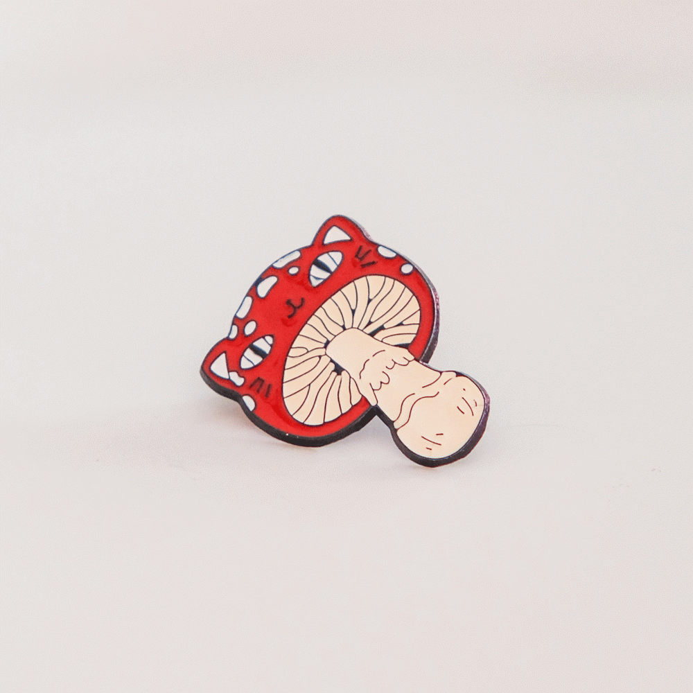 Fly Agaric Cat pin